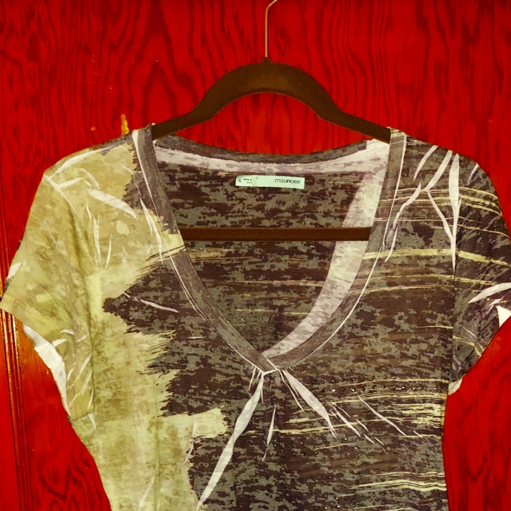 Short sleeved shirt size XL sheer